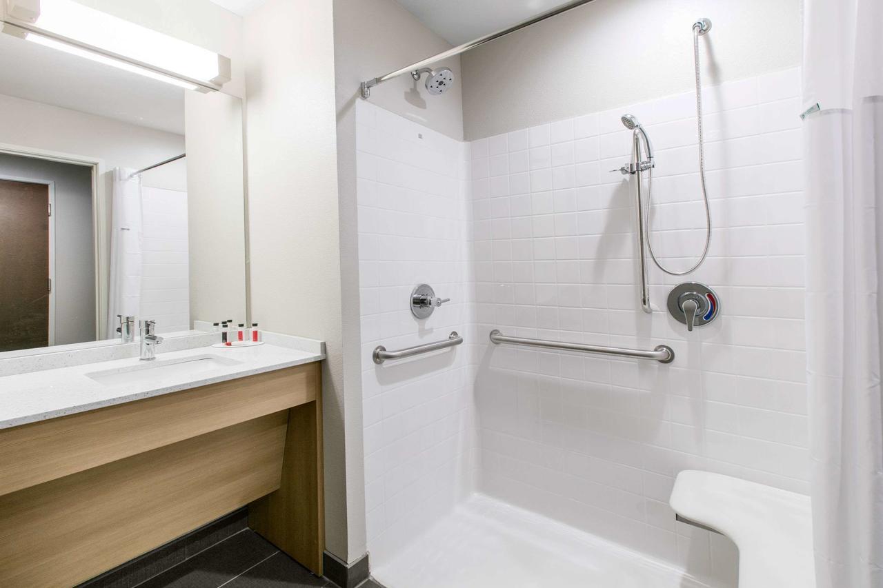 Microtel Inn & Suites By Wyndham Lubbock Buitenkant foto